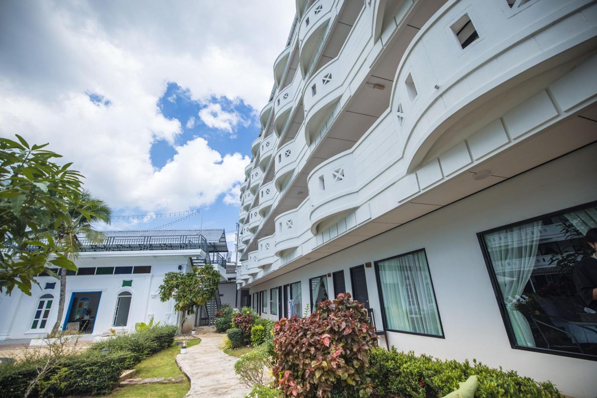 Blue Carina Hotel Phuket Eksteriør billede