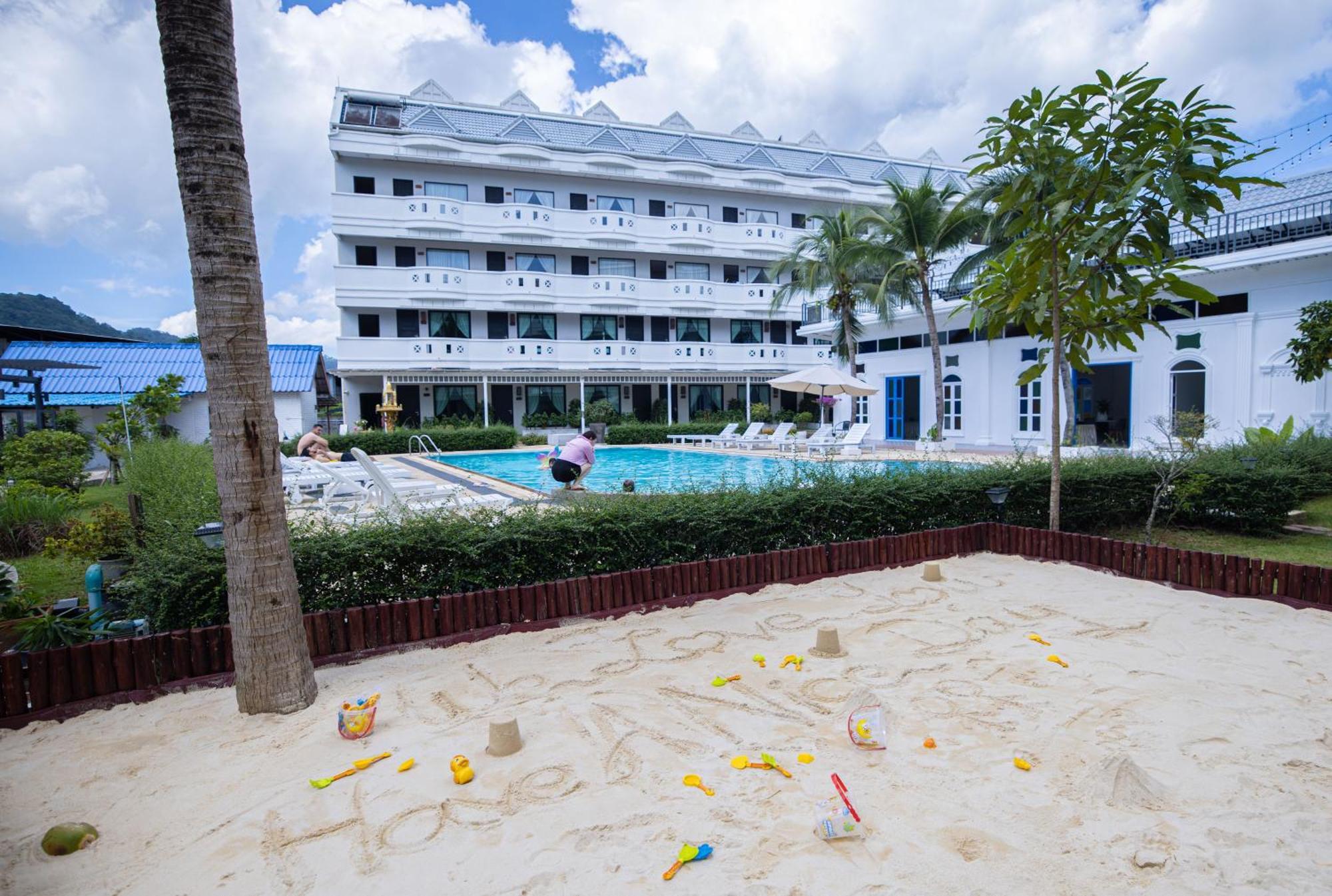 Blue Carina Hotel Phuket Eksteriør billede
