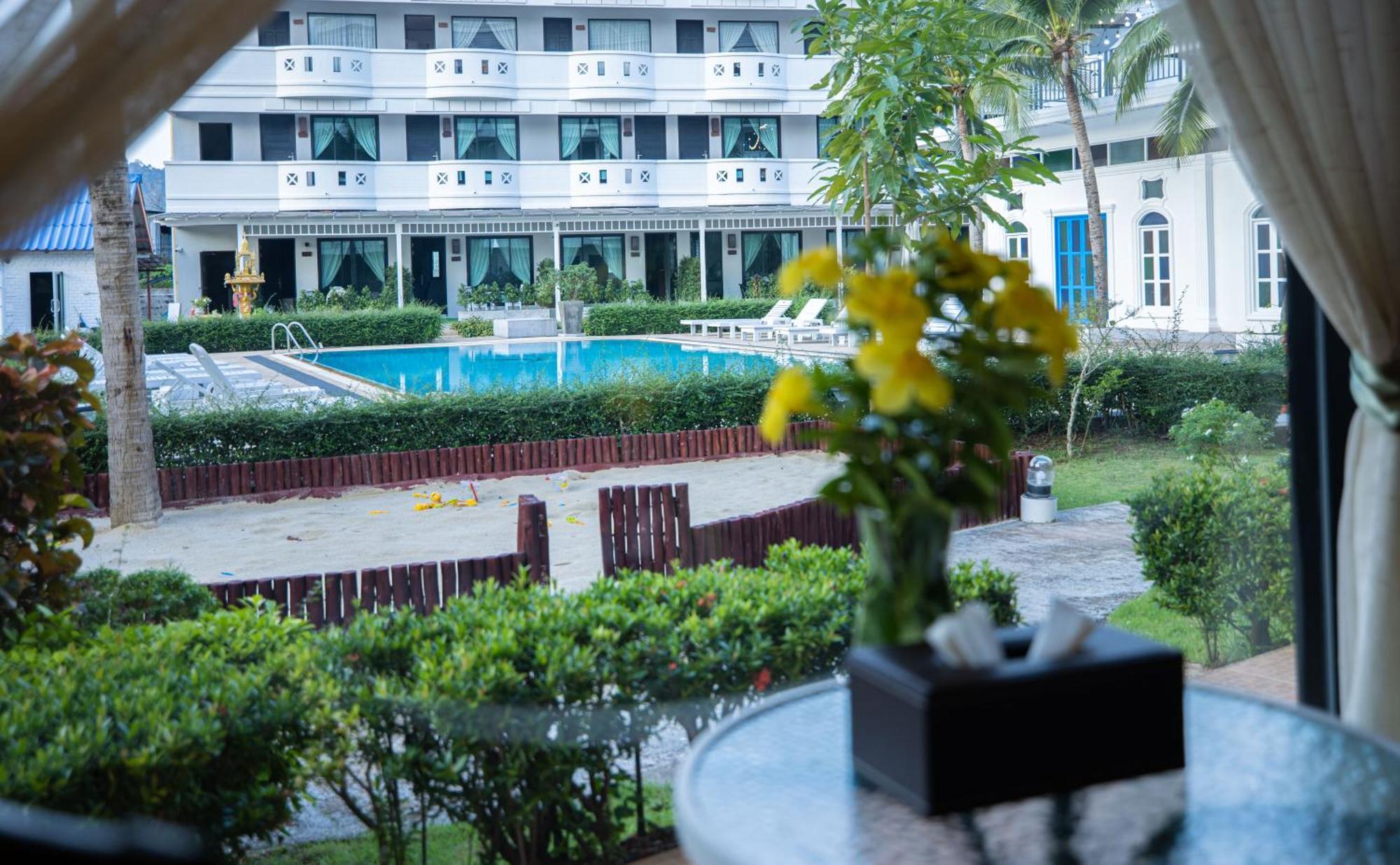 Blue Carina Hotel Phuket Eksteriør billede