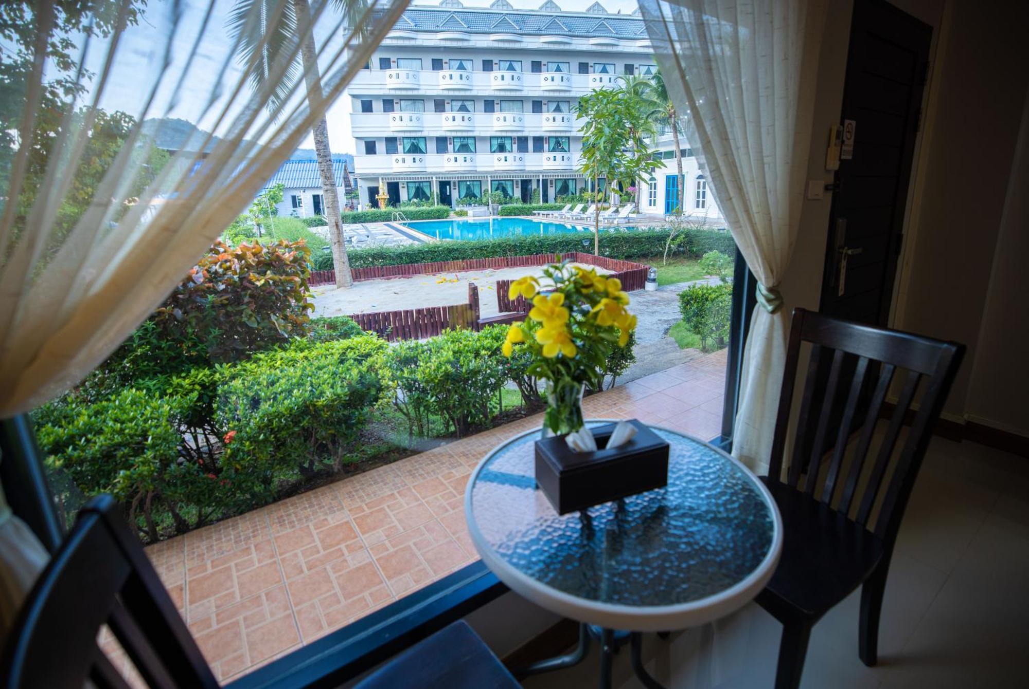 Blue Carina Hotel Phuket Eksteriør billede